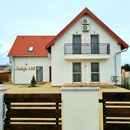Szekely-Lak Apartman Hegykő エクステリア 写真